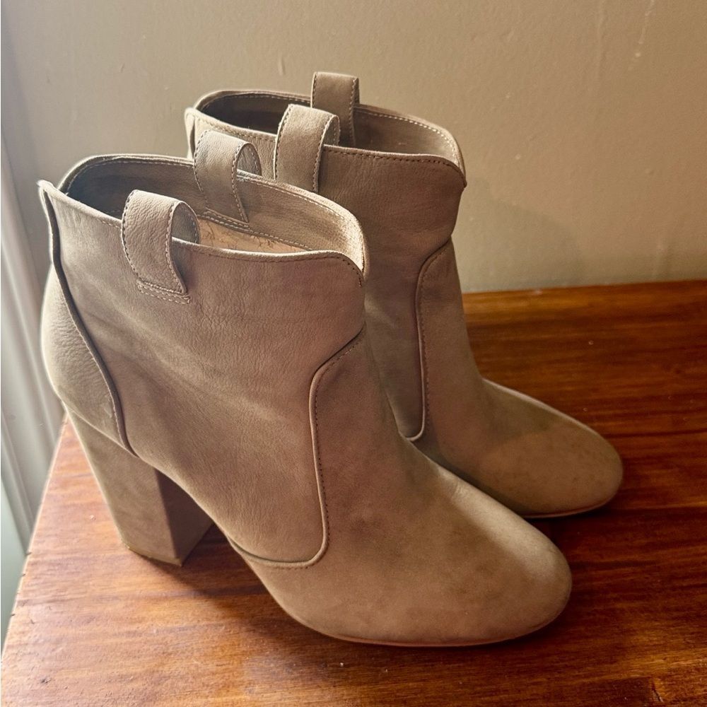 French Connection Grey Taupe Women's Ankle Boots Block Heel 39.5 size 9 Leather